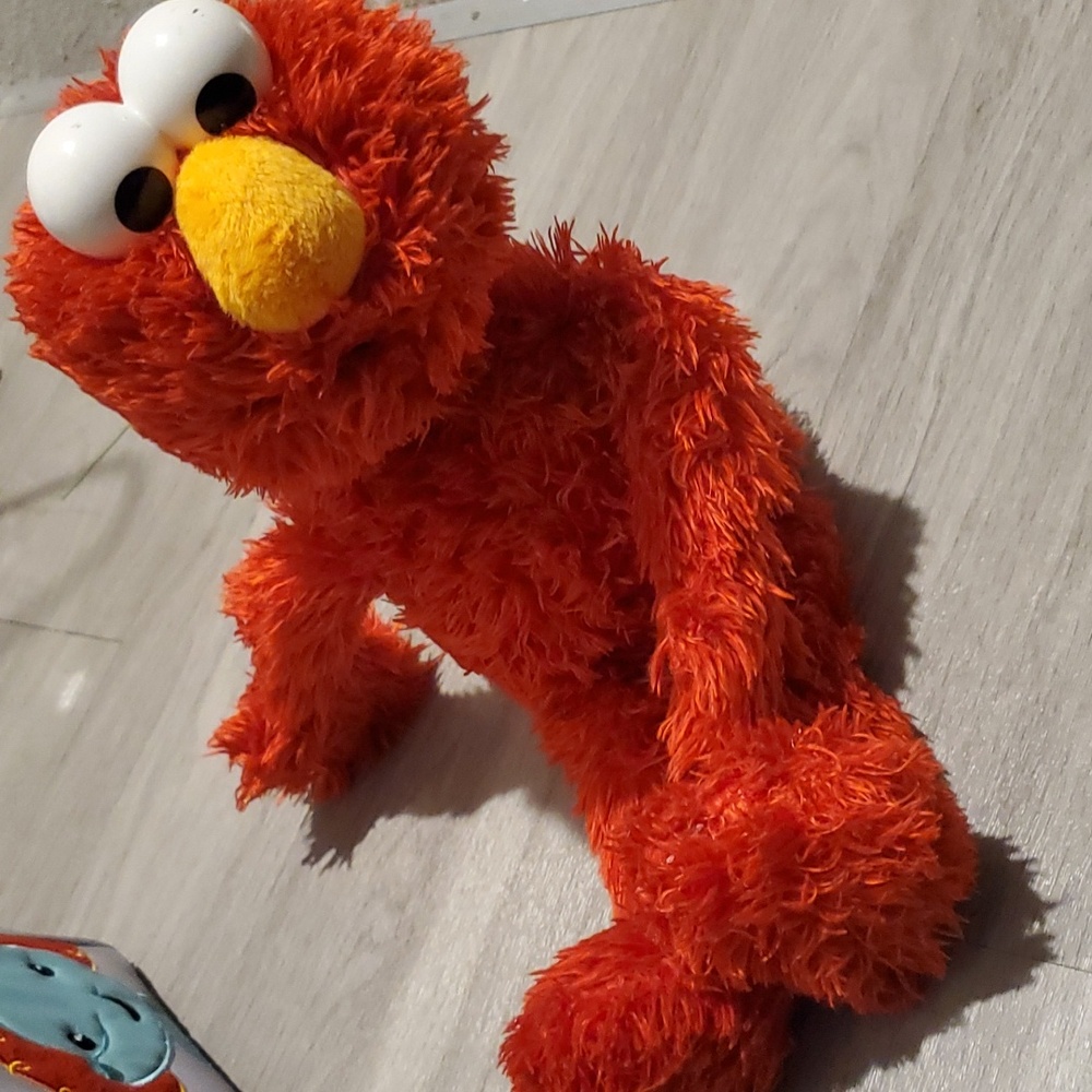 Tickle me Elmo!